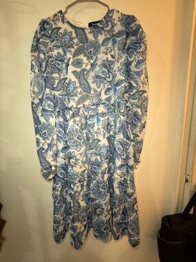 Junees Magnetic Dress